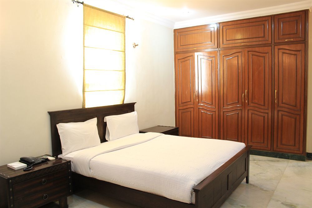 Ibc Hotels & Resorts Pvt. Ltd. Bangalore Buitenkant foto